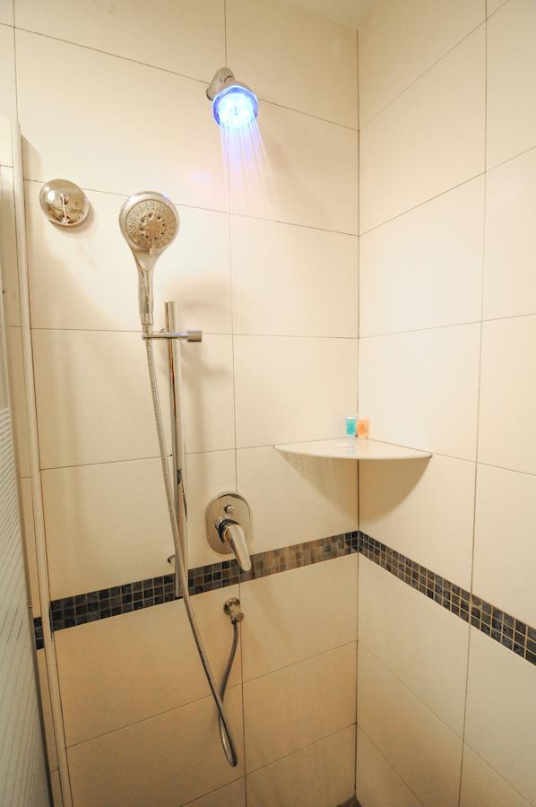 K Garden Hotel Парит Бунтар Екстериор снимка