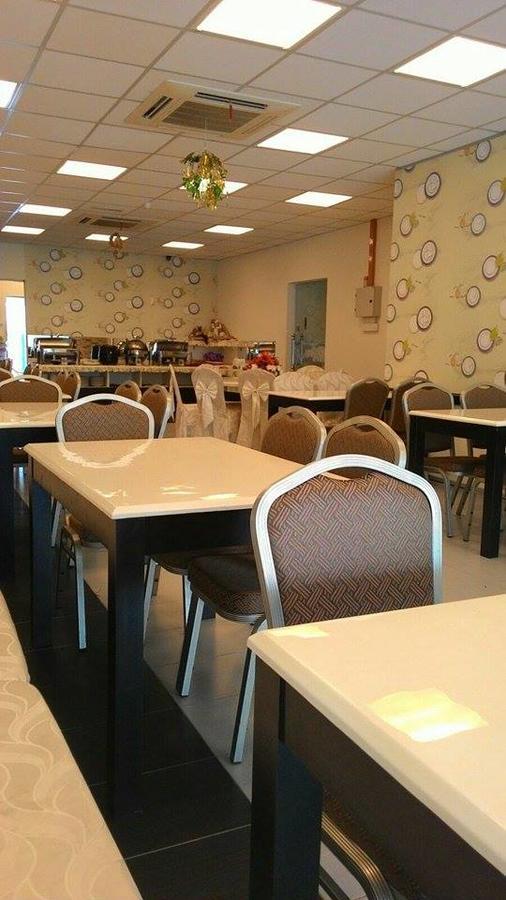 K Garden Hotel Парит Бунтар Екстериор снимка