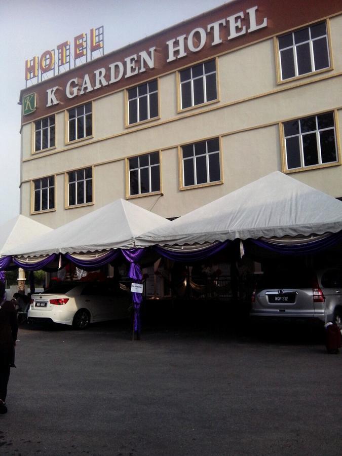 K Garden Hotel Парит Бунтар Екстериор снимка
